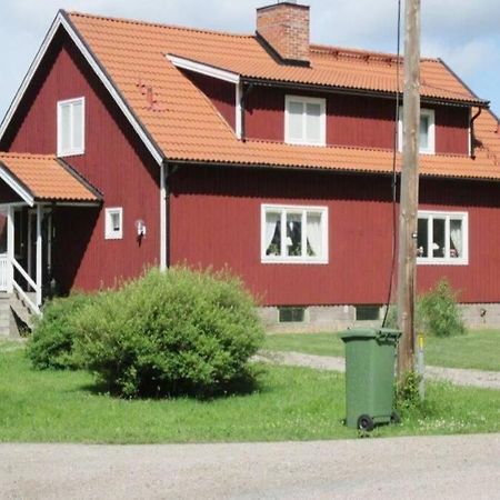 Egen Laegenhet I 2-Familjshus Pa Landet. Villa Tierp Bagian luar foto