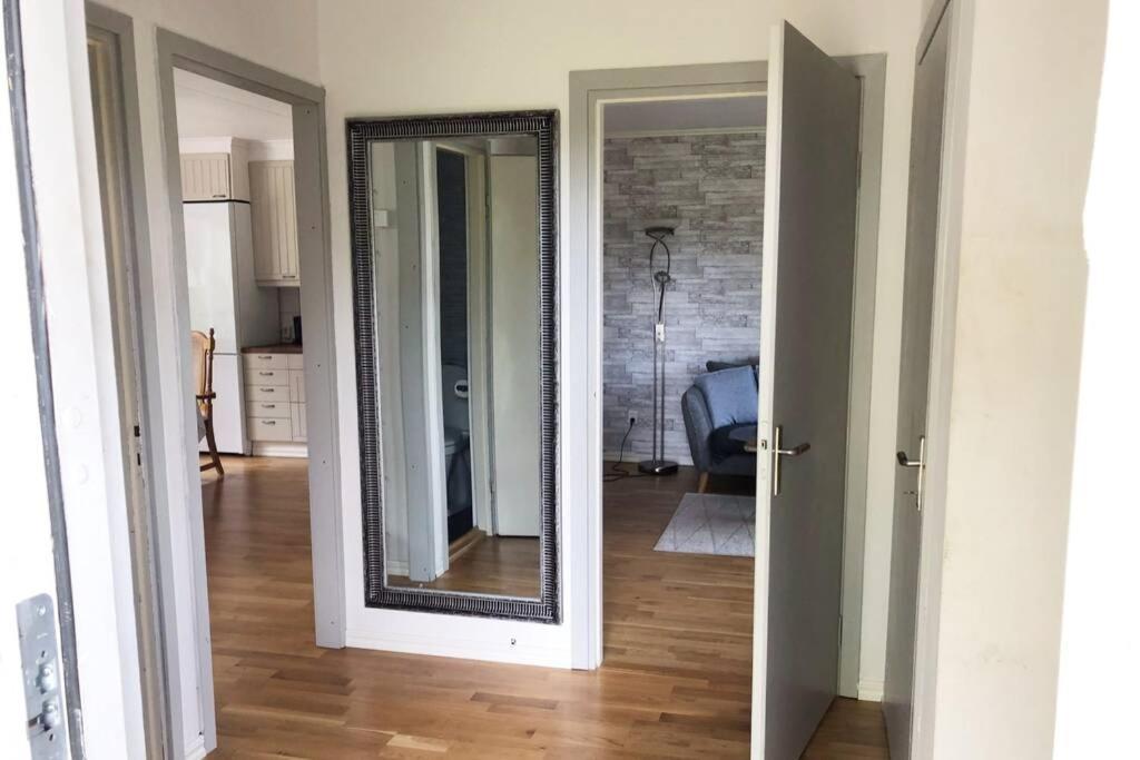 Egen Laegenhet I 2-Familjshus Pa Landet. Villa Tierp Bagian luar foto