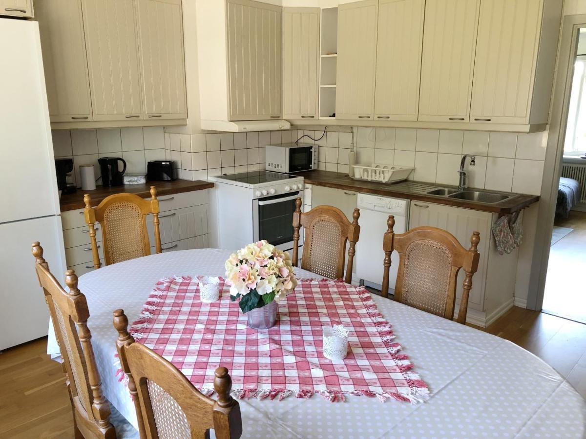 Egen Laegenhet I 2-Familjshus Pa Landet. Villa Tierp Bagian luar foto